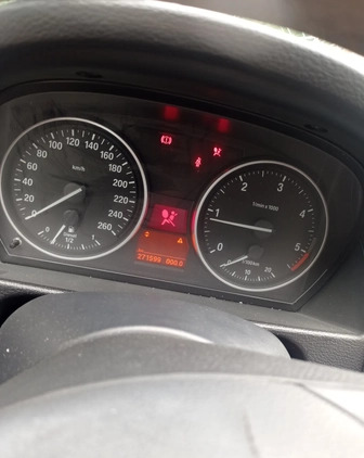 BMW X1 cena 15900 przebieg: 271000, rok produkcji 2011 z Rzeszów małe 137